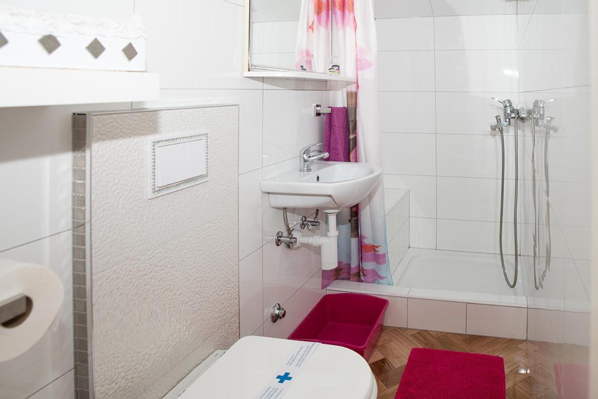 Apartman Mira I Denis Supetarska Draga Exterior foto